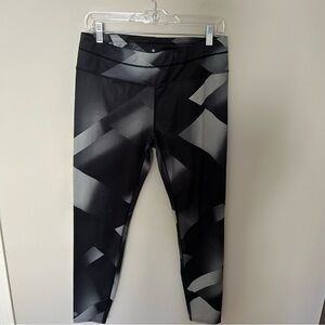 Athleta Sonar Tight Magnetic Black Compression Fabric Size Large